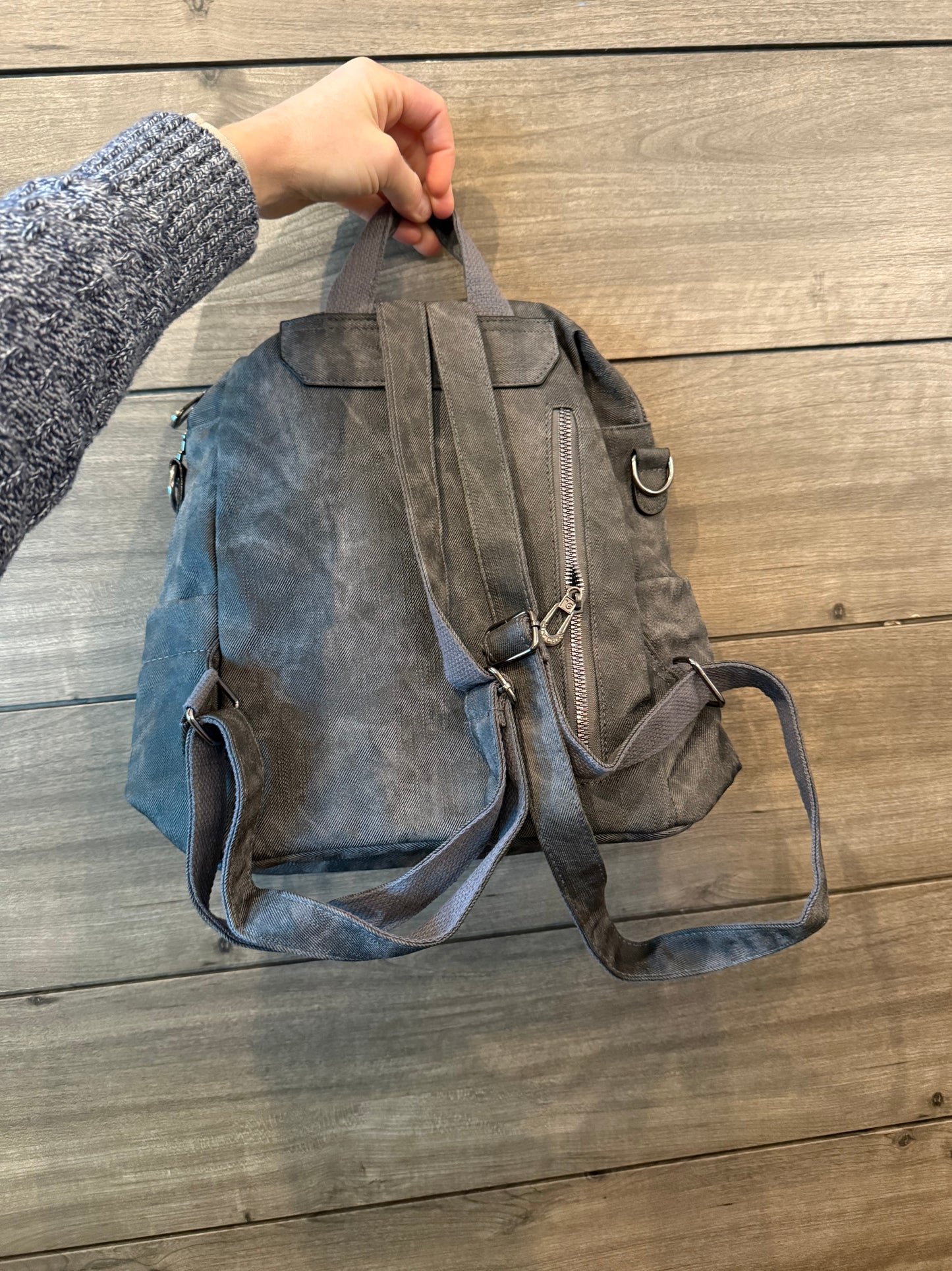 Waxed Canvas Style Medium Backpack