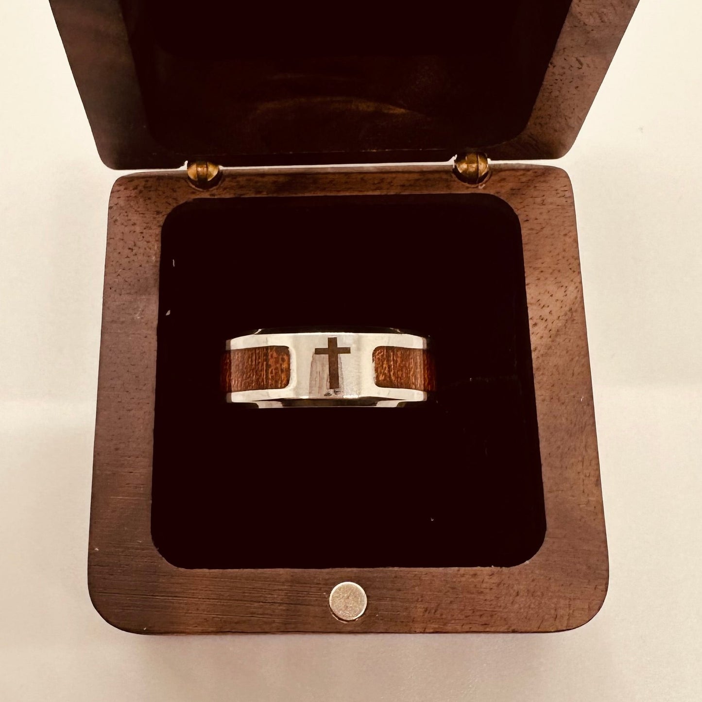 Men’s Wood Grain Stainless Steel Cross Ring