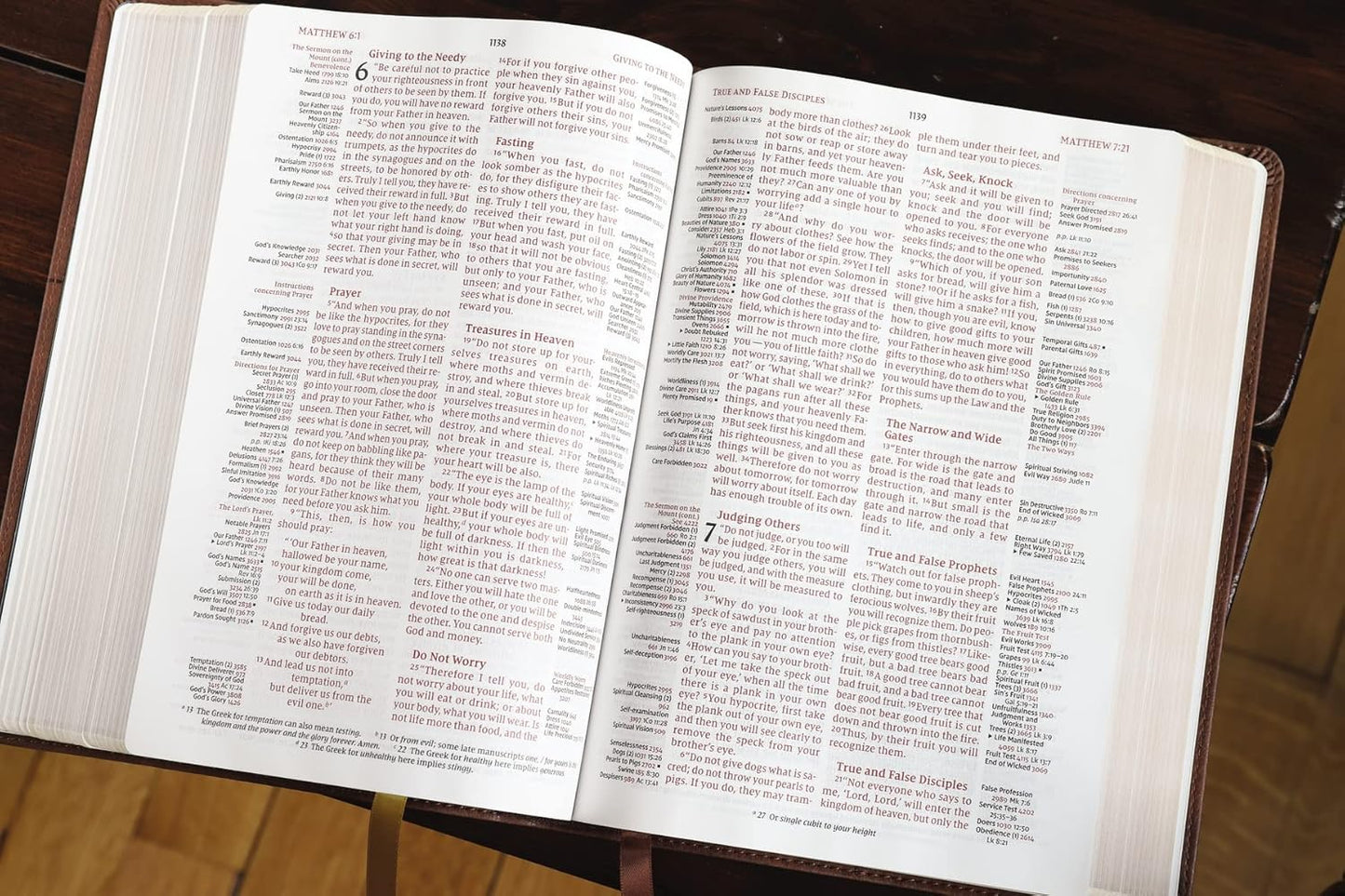 NIV, Thompson Chain-Reference Bible (Brown Leathersoft, Revised and Updated)