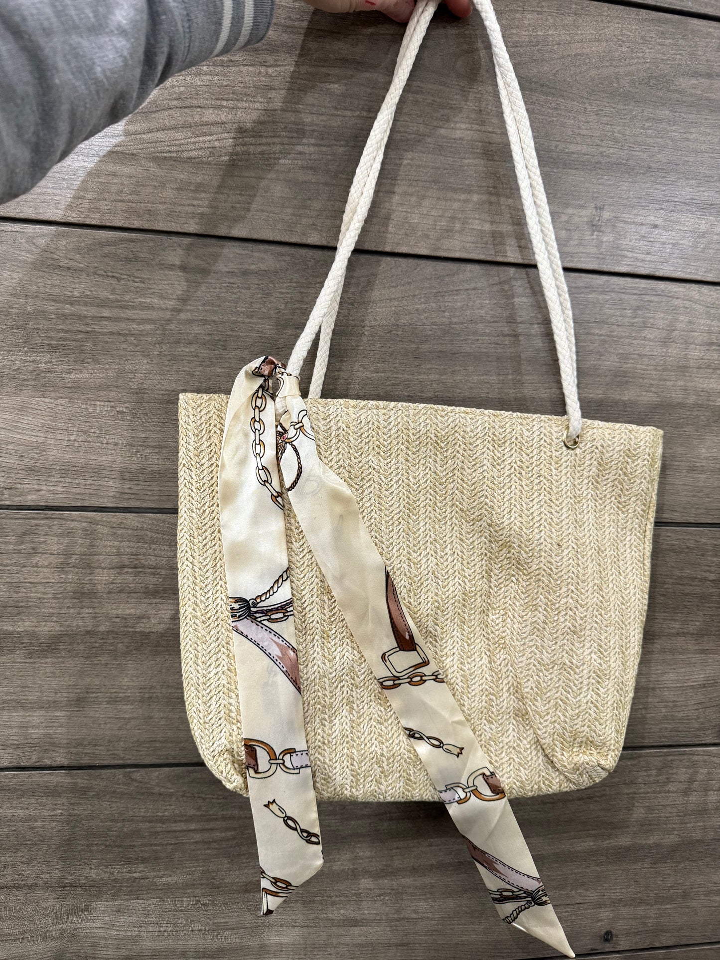 Straw Carry Totes