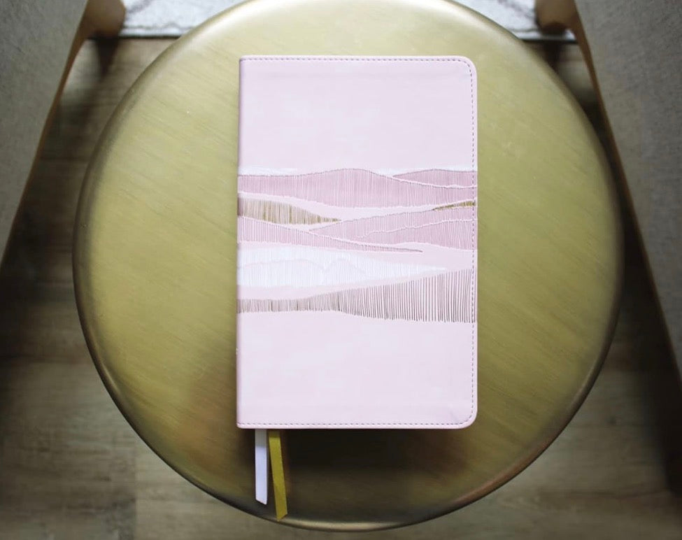NIV, Thinline Bible, Leathersoft, Pink, Red Letter, Comfort Print