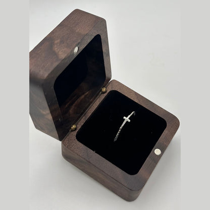 Elegant Sterling Silver Cross Rope Ring