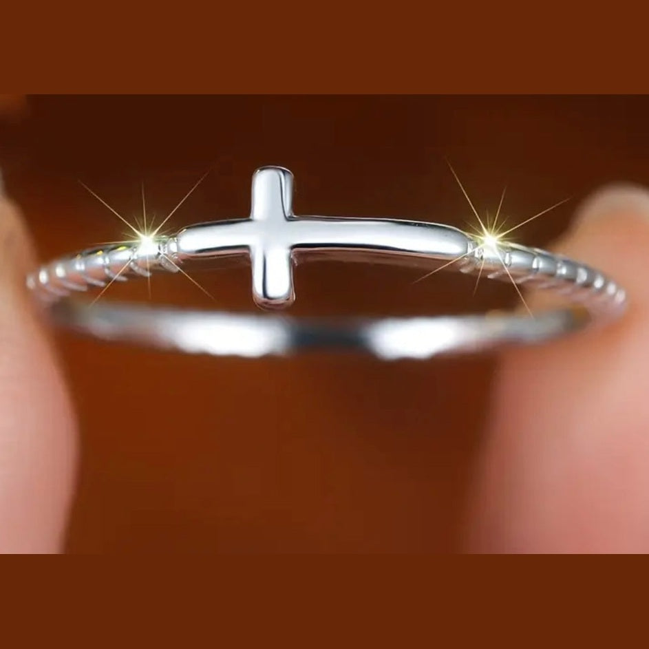 Elegant Sterling Silver Cross Rope Ring