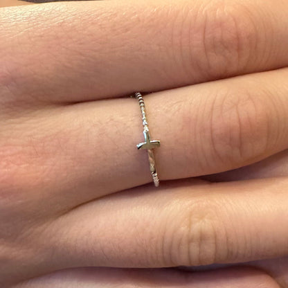 Elegant Sterling Silver Cross Rope Ring