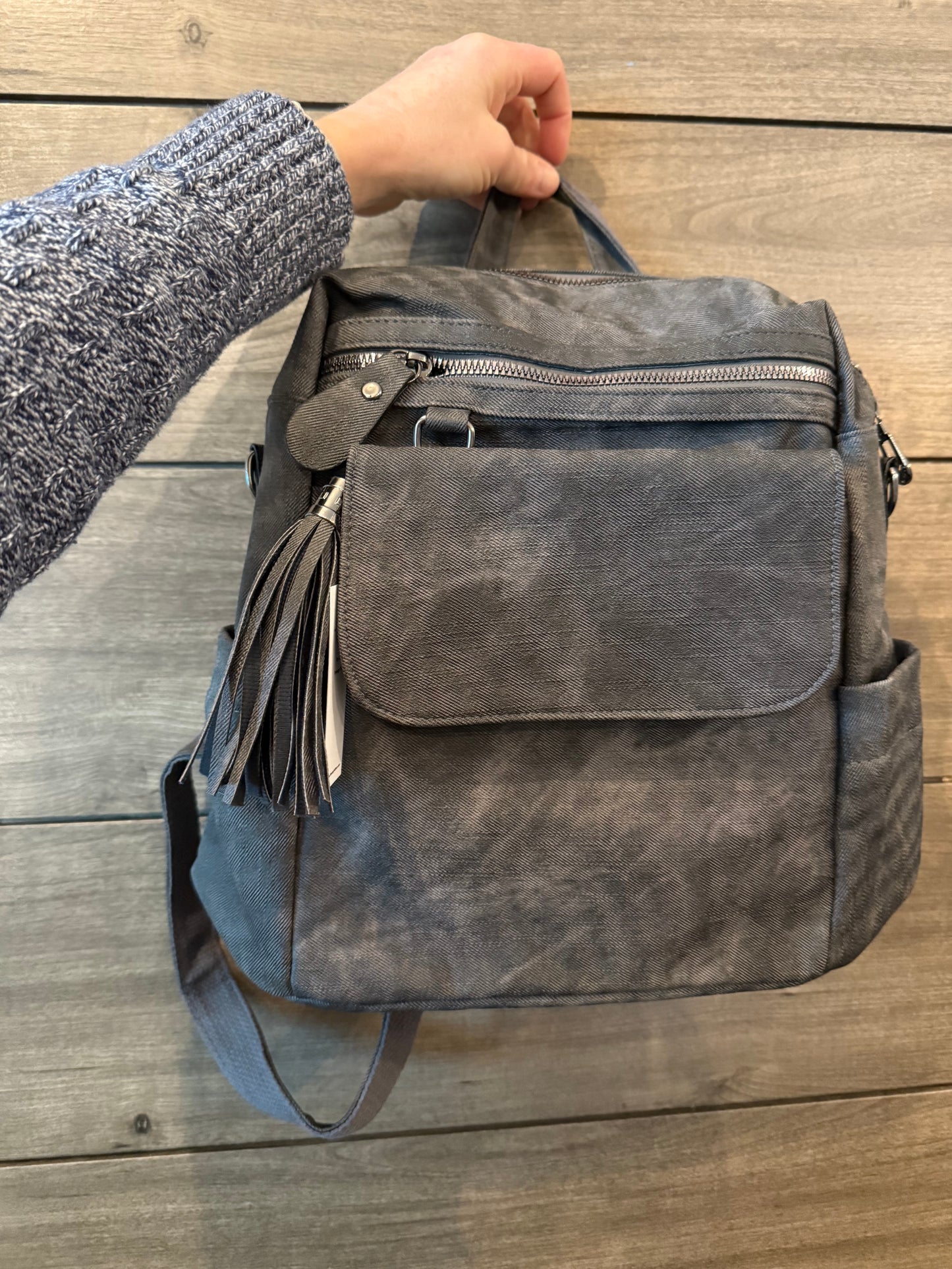 Waxed Canvas Style Medium Backpack