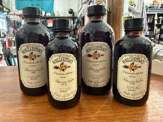 ✨ Homemade Vanilla Bourbon Extract — Pure, Simple, and Slow‑Infused ✨