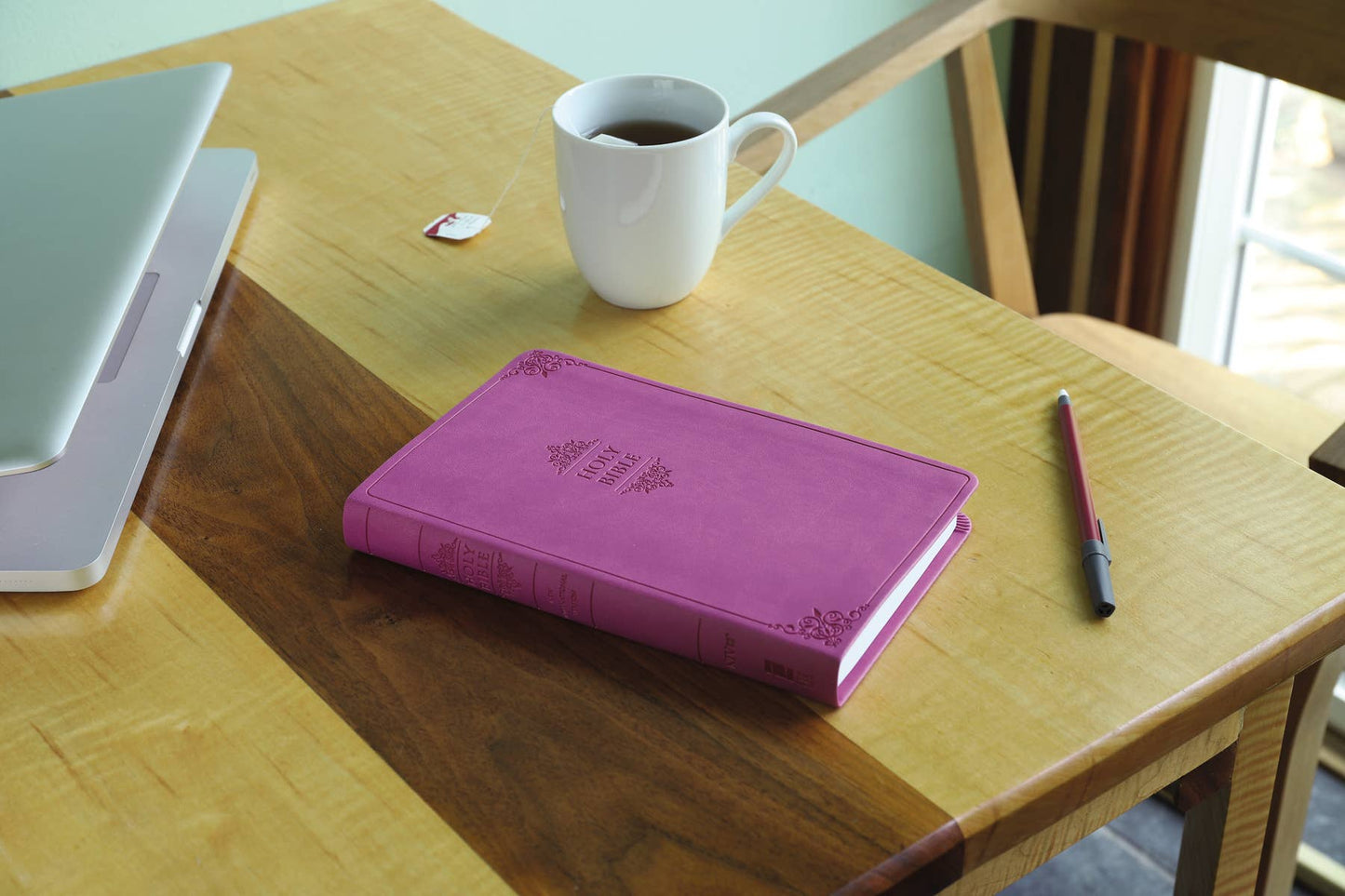 NIV Value Thinline Bible Leathersoft Pink