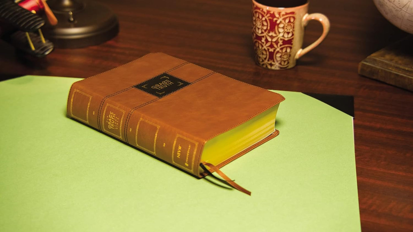 NIV Grace & Truth Study Bible (Brown Leathersoft)